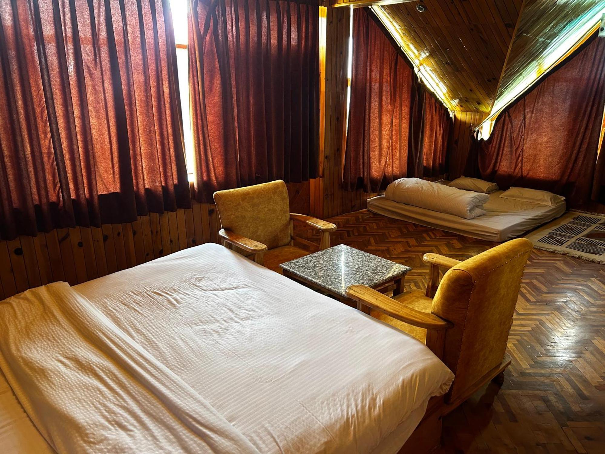 Wooden Castle Hotel And Resort - Manali (Himachal Pradesh) — Zdjęcia 2